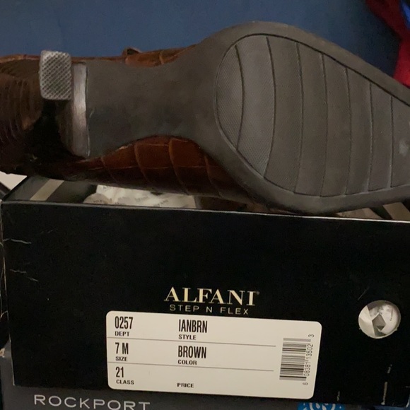 Women's shoes - Picture 2 of 2